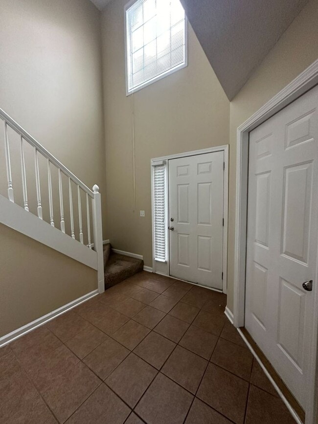 Building Photo - Wakefield!!!  3 Bedroom Townhome