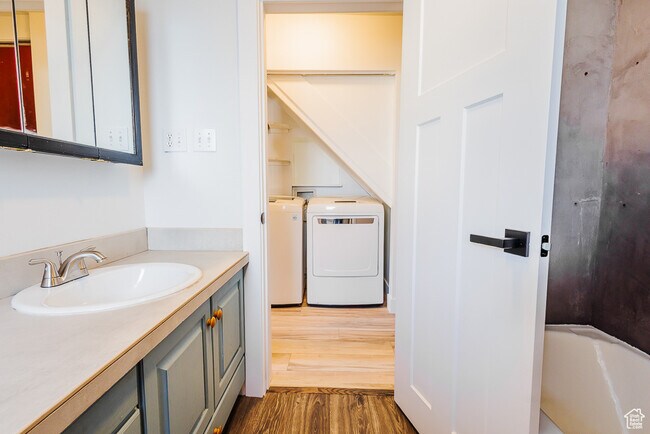 Building Photo - 8544 S 300 E