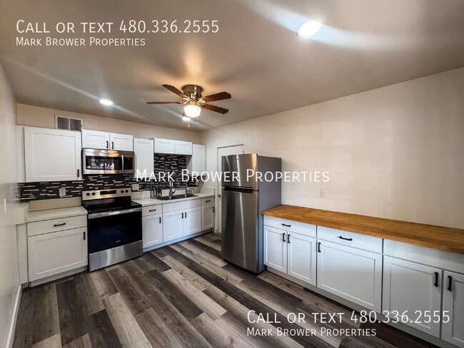 Building Photo - 2801 N 17th Pl