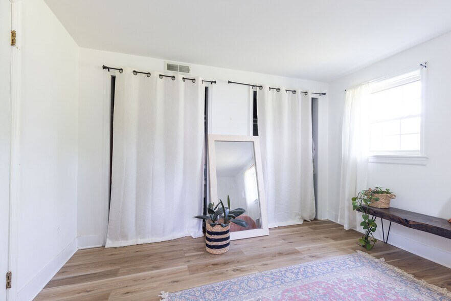 Building Photo - 204 Connecticut Ave