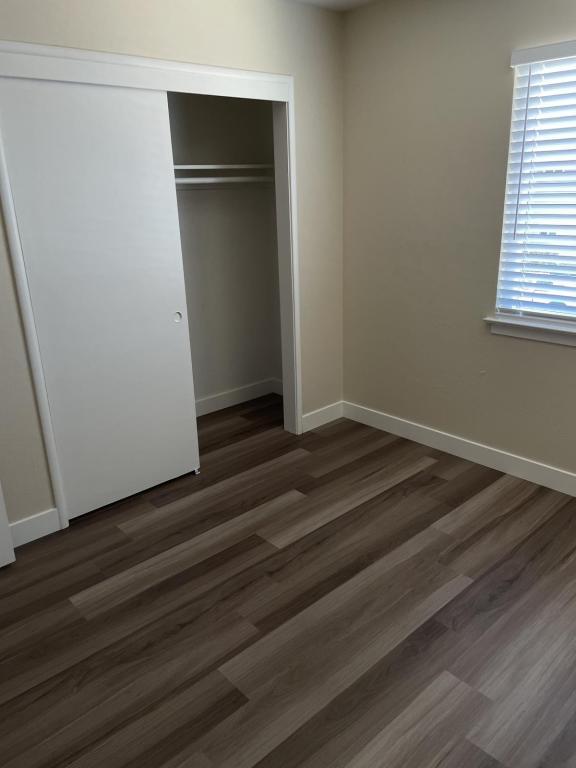Building Photo - 736 Opal Dr