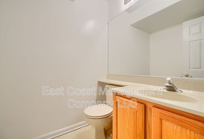 Building Photo - 403 Deer Hill Cir