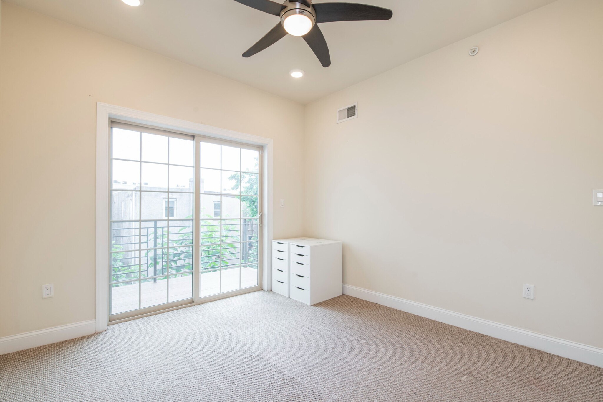 Building Photo - 1825 N Bouvier St