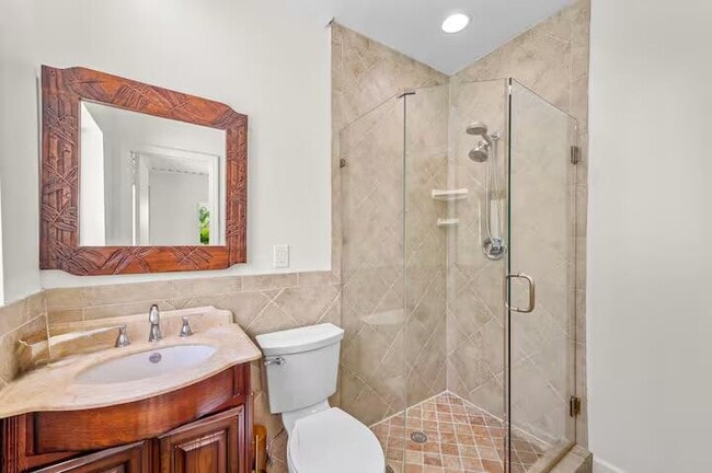 Building Photo - 2780 NE 16th St