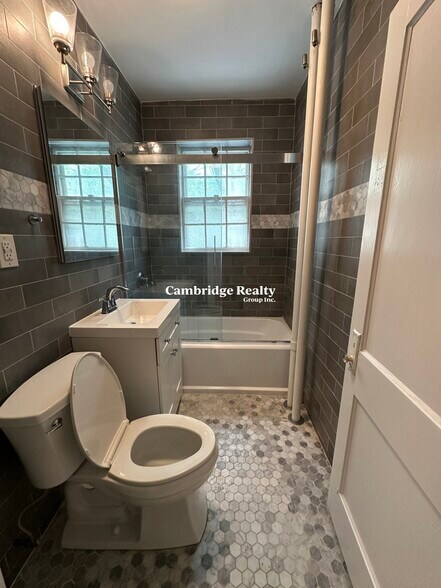 Building Photo - 5 Ellery Pl