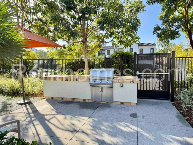 Building Photo - 6705 Elegante Wy