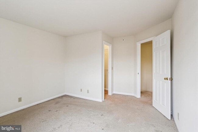 Building Photo - 5708 Chapman Mill Dr