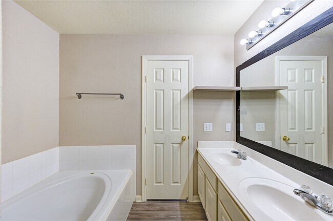 Building Photo - 3162 Crossout Ct