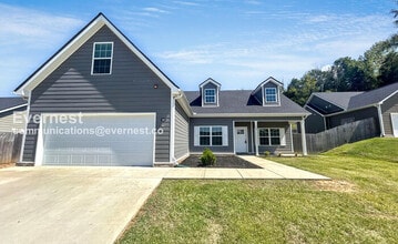 Building Photo - 1207 Trestle Dr