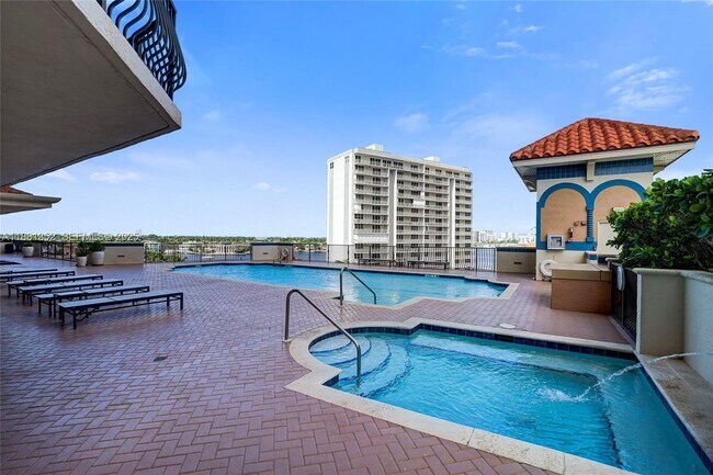 Building Photo - 100 S Birch Rd