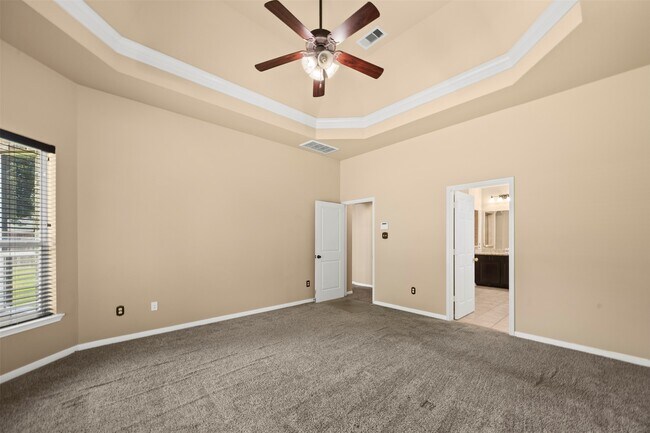 Building Photo - 13938 Sawmill Run Ln