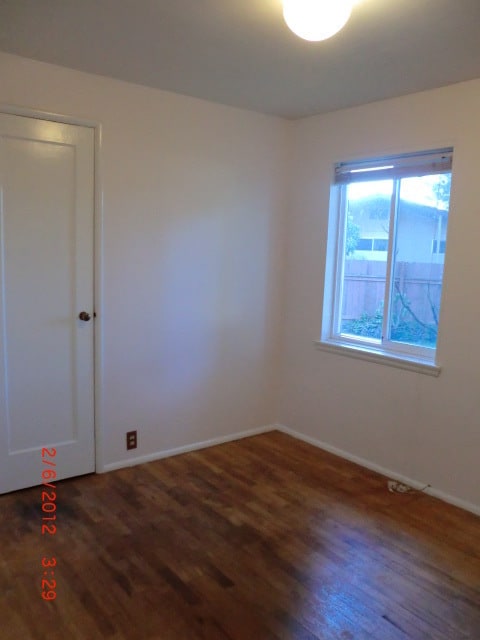 Building Photo - Rent Ready --- Pending approved tenant