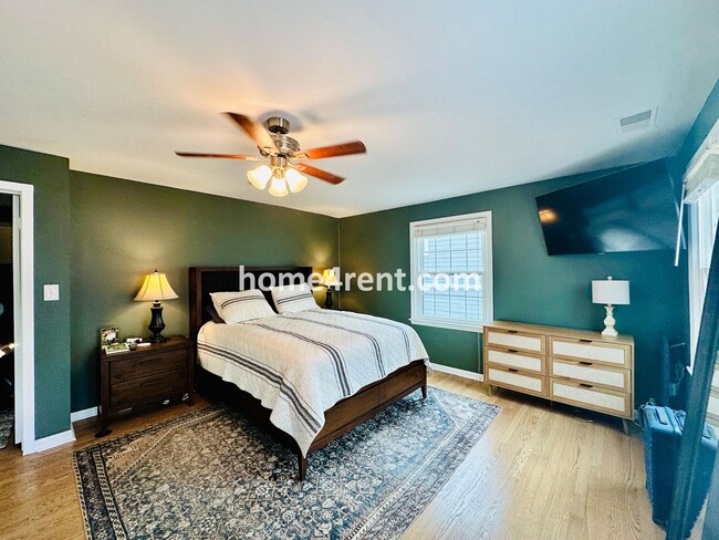 Building Photo - Charming, Prairie Village Home in a Quiet Neighborhood with Wood Floors and a Fenced Yard!