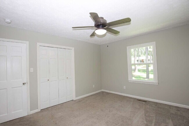 Building Photo - Southern Pines Retreat: Cozy 3-Bedroom Hom...