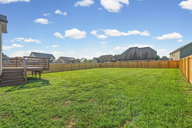 Building Photo - Pet Friendly Four Bedroom with Basement!