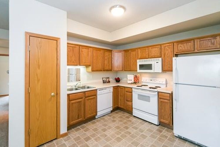 Kitchen - 876 Boston Way