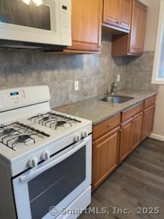 Building Photo - 563 Howe Ave