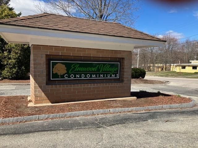 Building Photo - 315 Elmwood, 315