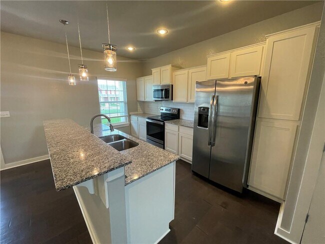 Building Photo - 3915 SW Peachwood Dr