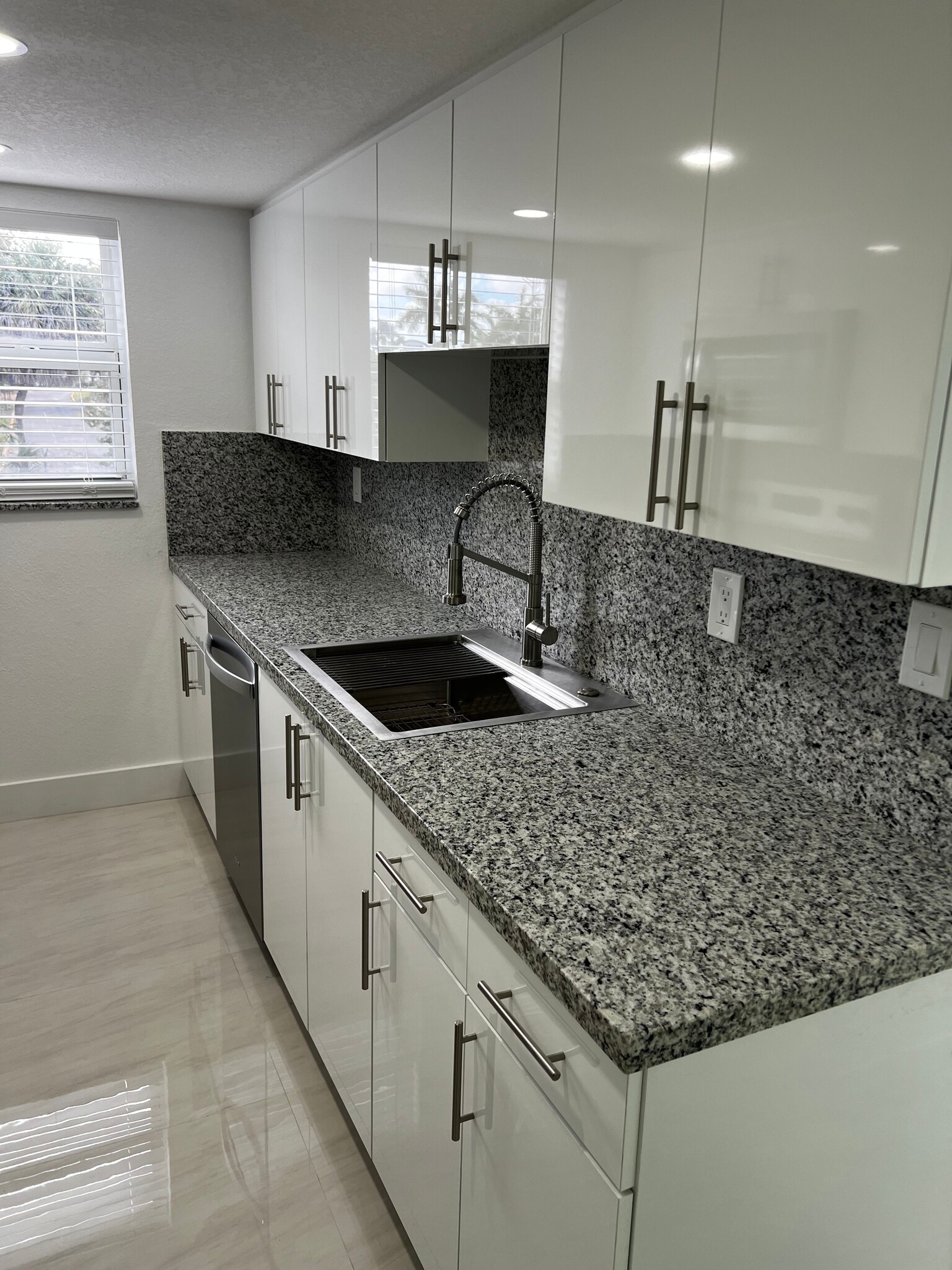 Building Photo - 9300 W Flagler St