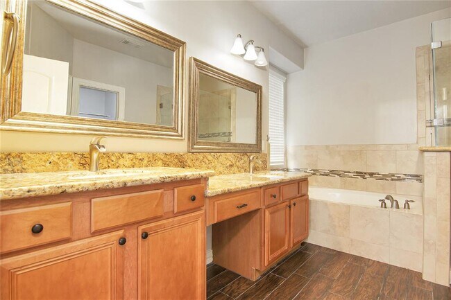 Building Photo - 3014 Brahman Dr