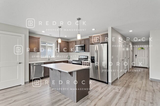 Building Photo - 710 Jones Ln