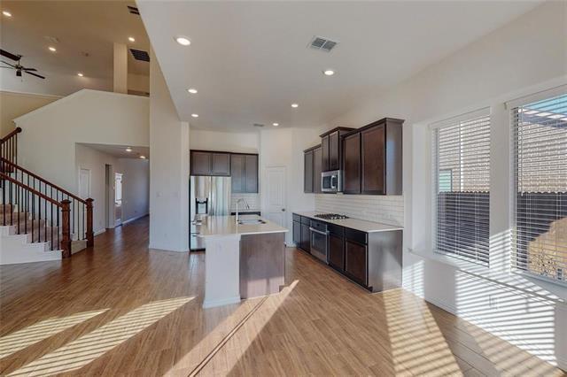 Building Photo - 10143 Prairie Dr