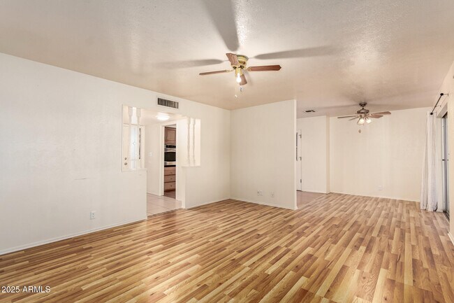 Building Photo - 6224 E Dallas St