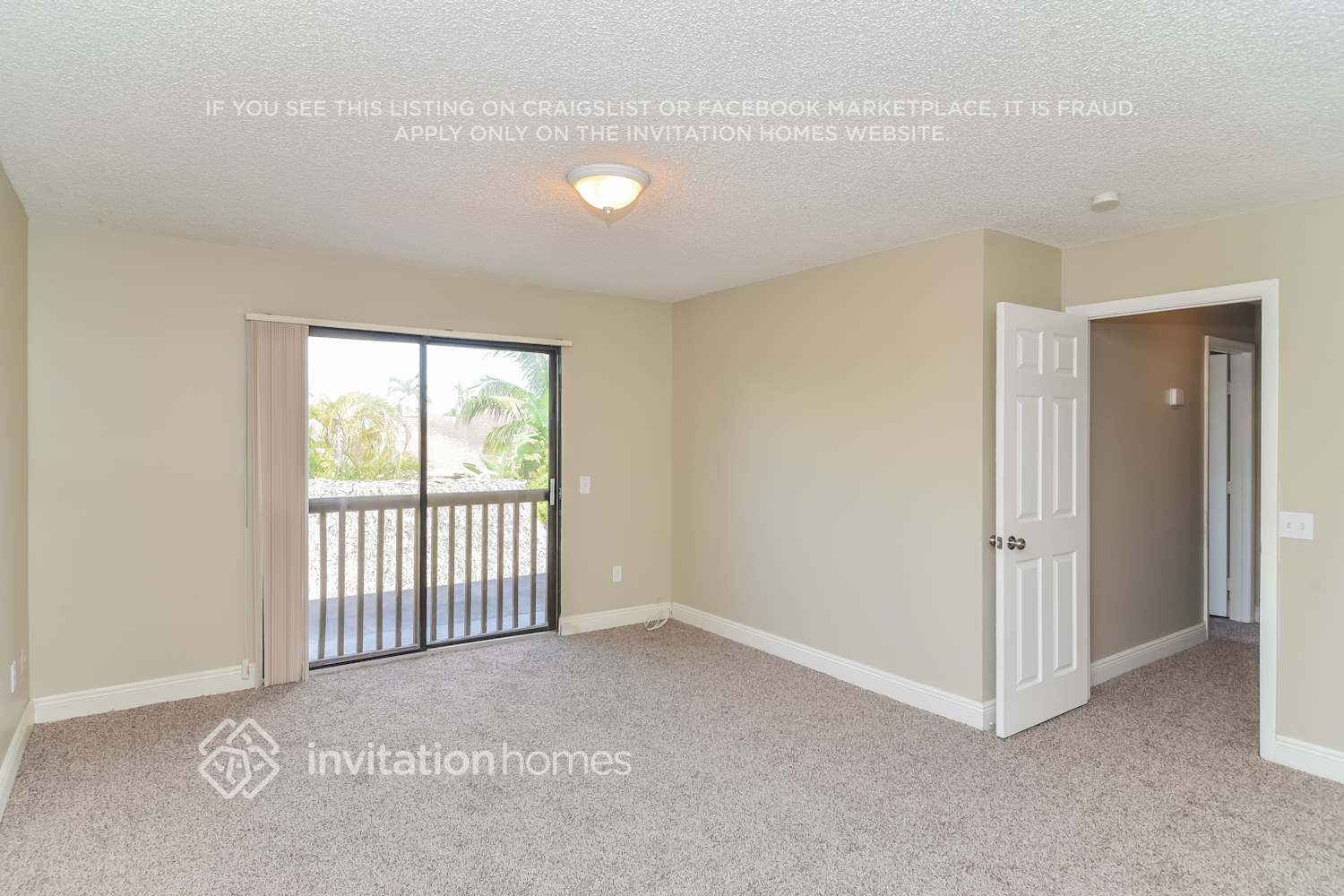 Building Photo - 5436 SW 148th Pl