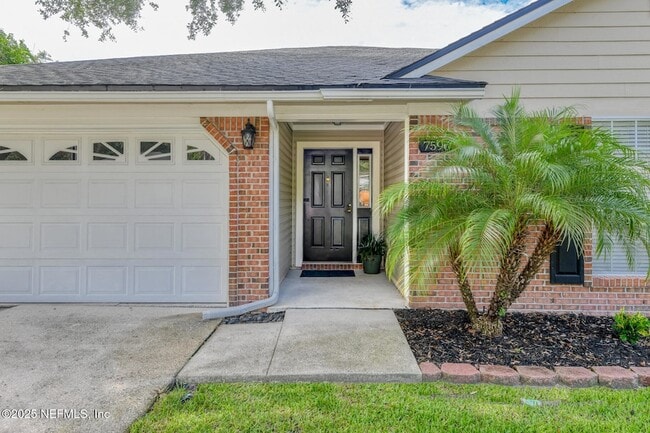Building Photo - 7596 Fawn Lake Dr N