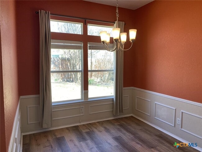 Building Photo - 2708 Butterfly Dr