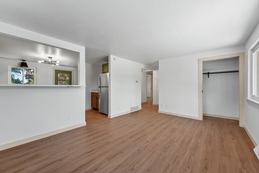 Building Photo - 1641 Lashley St