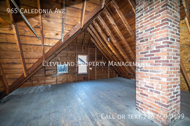 Building Photo - 965 Caledonia Ave