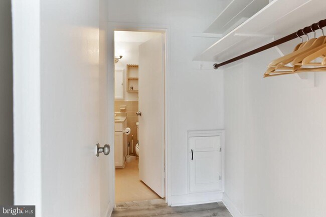 Building Photo - 1900 Lyttonsville Rd