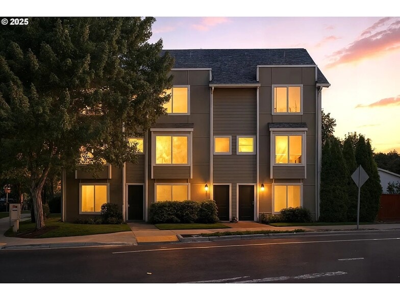 Front at Night - 895 SW 170th Ave