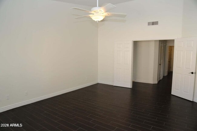 Building Photo - 9014 E Larkspur Dr