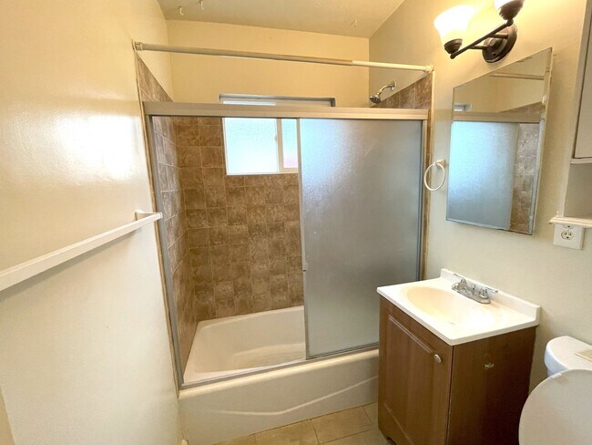Building Photo - 4156 W 120th St