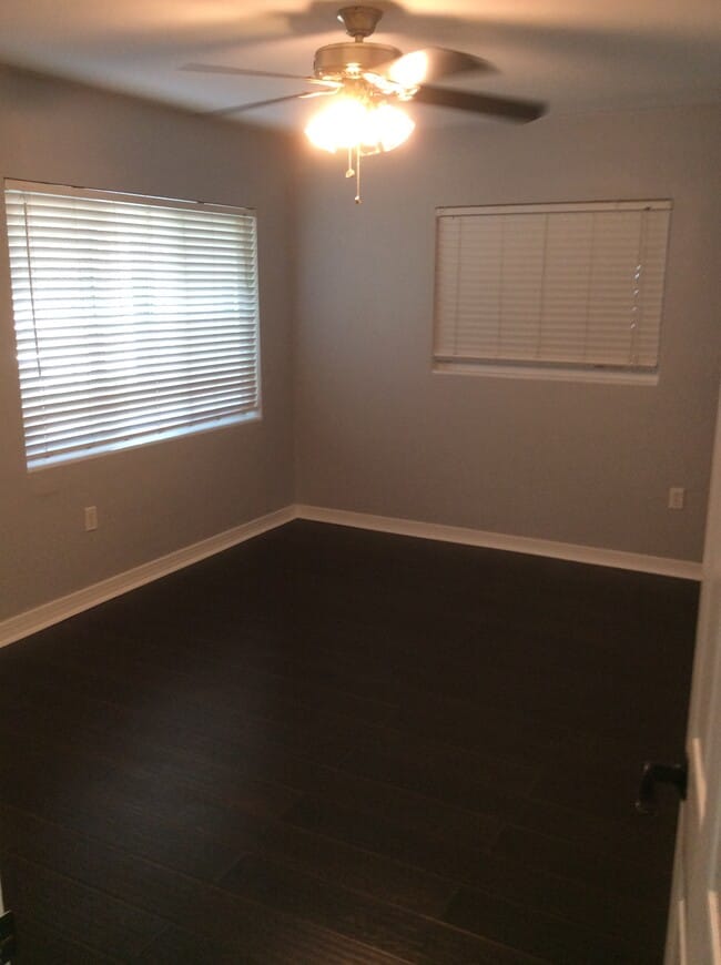 Building Photo - 1401 Silverstone Ave