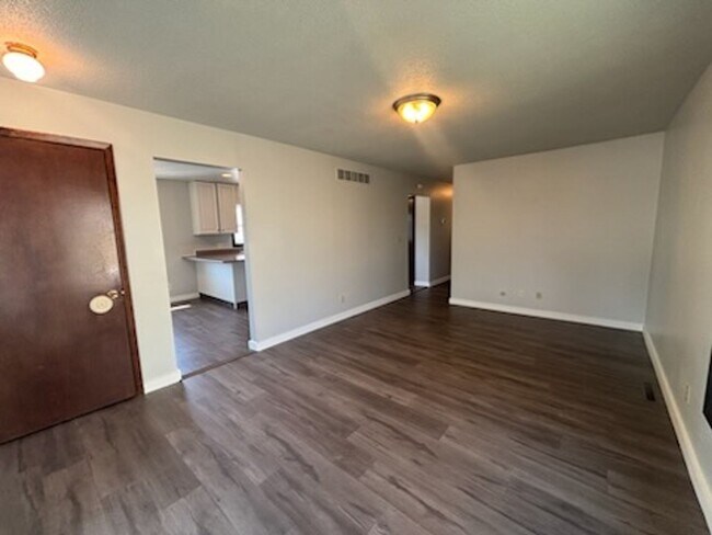 Building Photo - 3 BEDROOM | 2 BATH | SPACIOUS RAPID VALLEY...