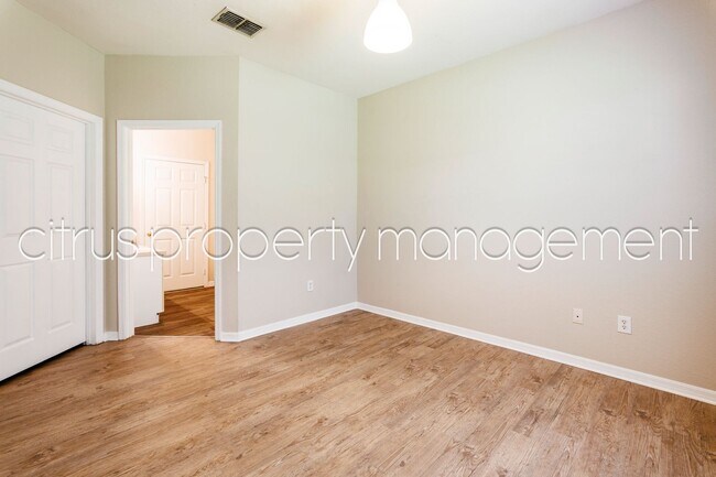 Building Photo - 2/2 Condo in Millenia Available Now