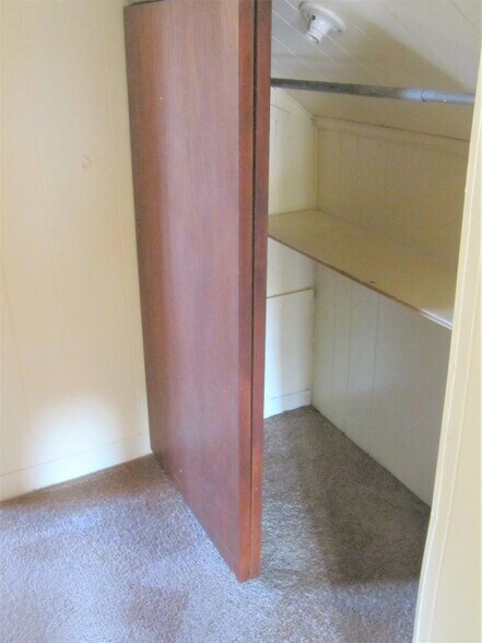 Building Photo - 2421 Beechwood Blvd