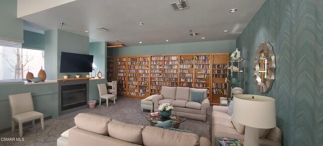 Building Photo - 6050 Gitana Ave