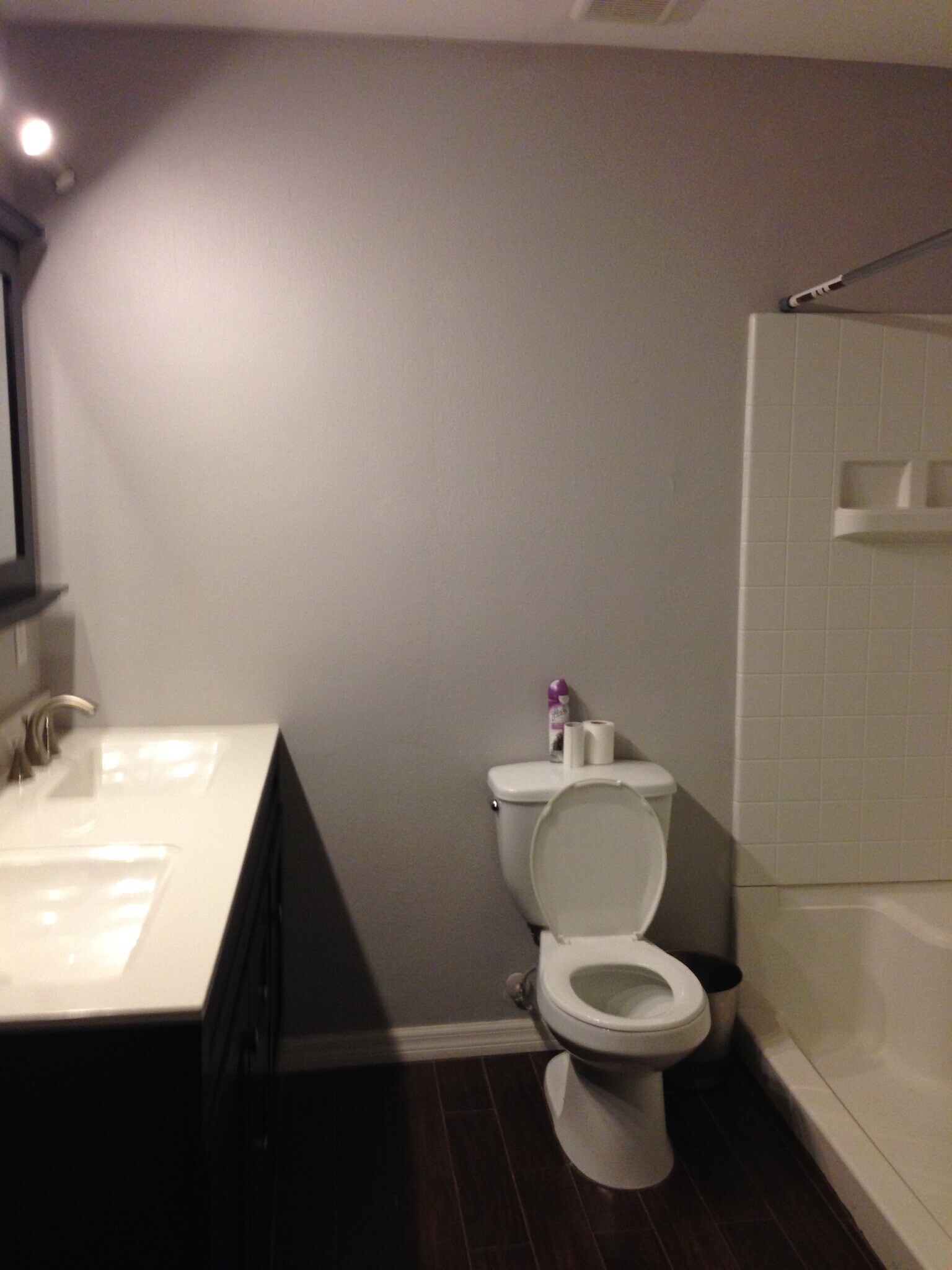 Building Photo - 308 N Hilltop Rd