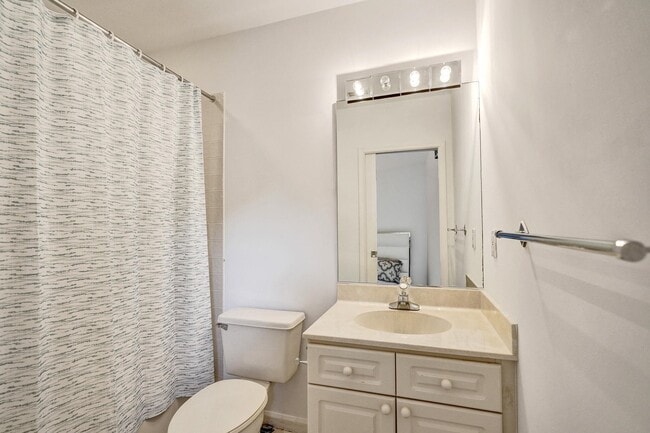 Building Photo - 4553 Barclay Fair Way