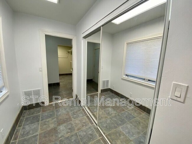 Building Photo - 1697 Stucki Dr