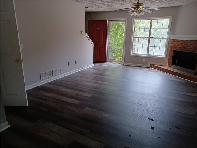 Building Photo - 75 Davis Mill Ct