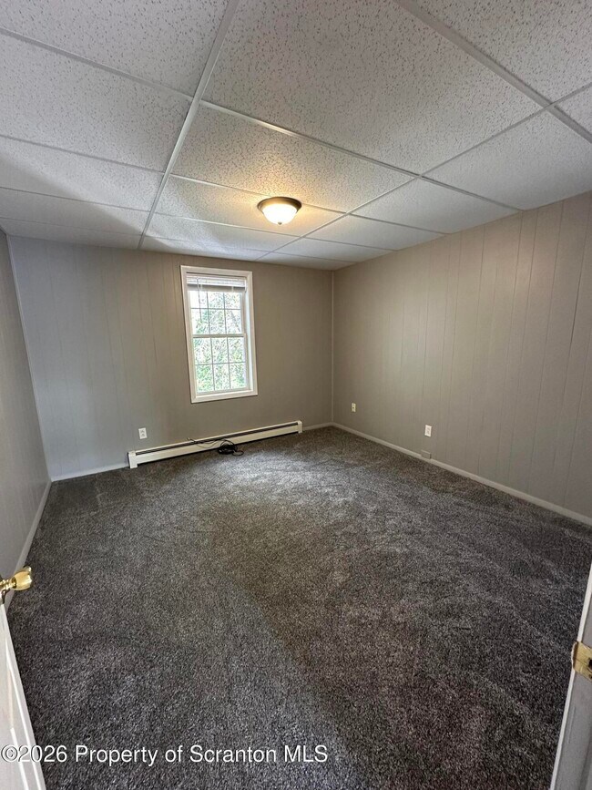 Building Photo - 148 Monroe St