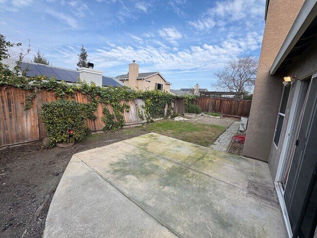 Building Photo - Beautiful 3 Bedroom, 2 Bath Single Story Oakley Home