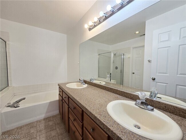 Building Photo - 3512 Winterhaven St