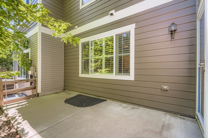 Building Photo - 11883 E Fair Ave